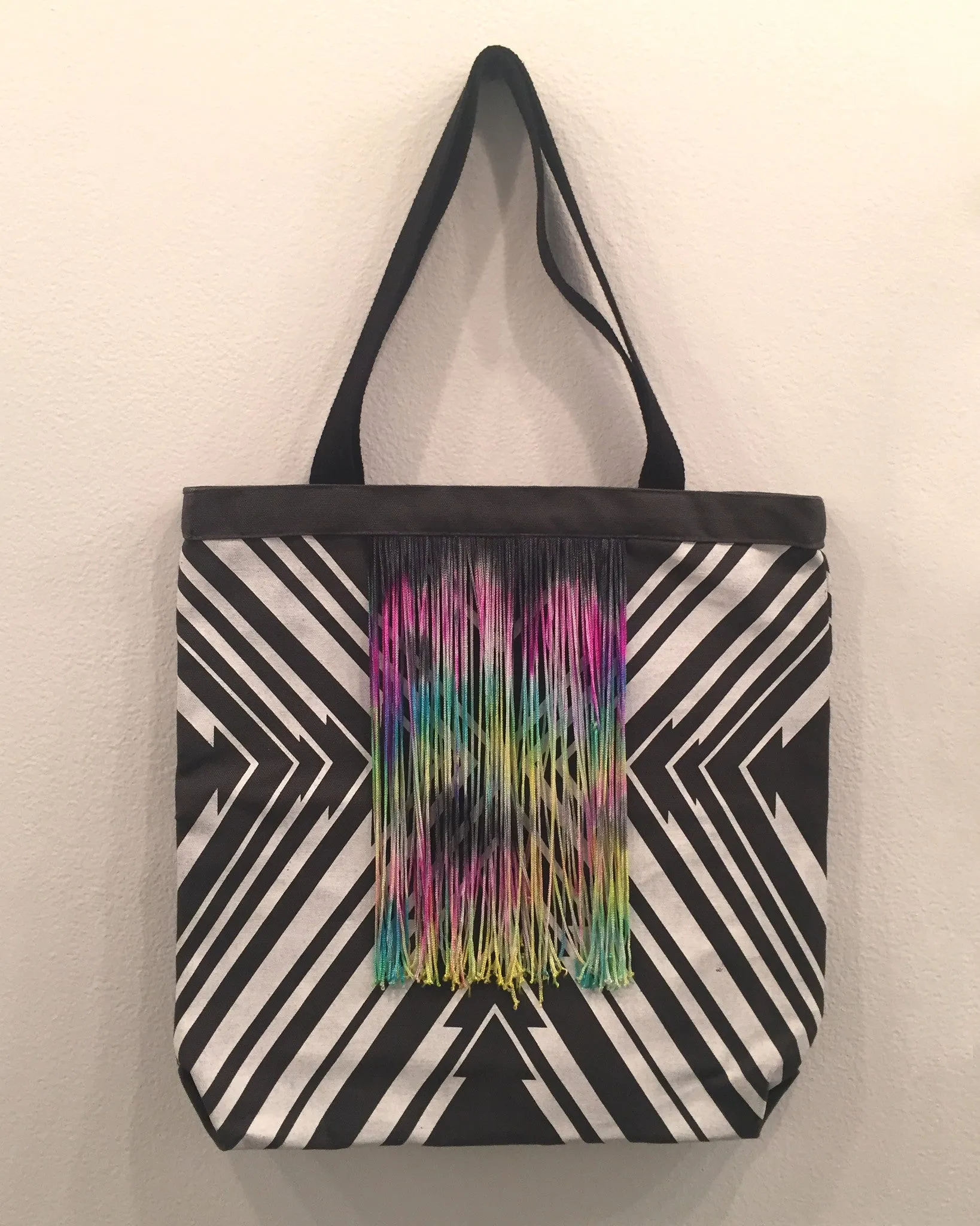 Phone Keys Wallet Arrow Tote Bag (with fringe)