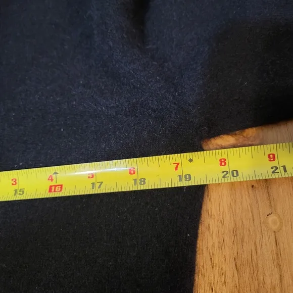 Prive 100% cashmere large black long sleeve shawl neck NWOT sweater