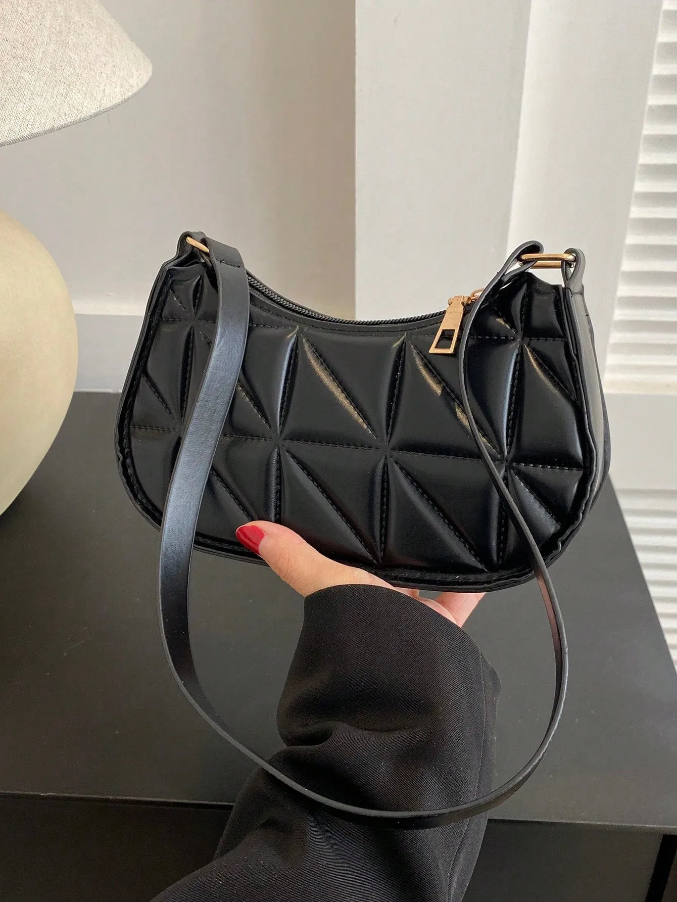 Pu Material Plaid Zipper Shoulder Bag