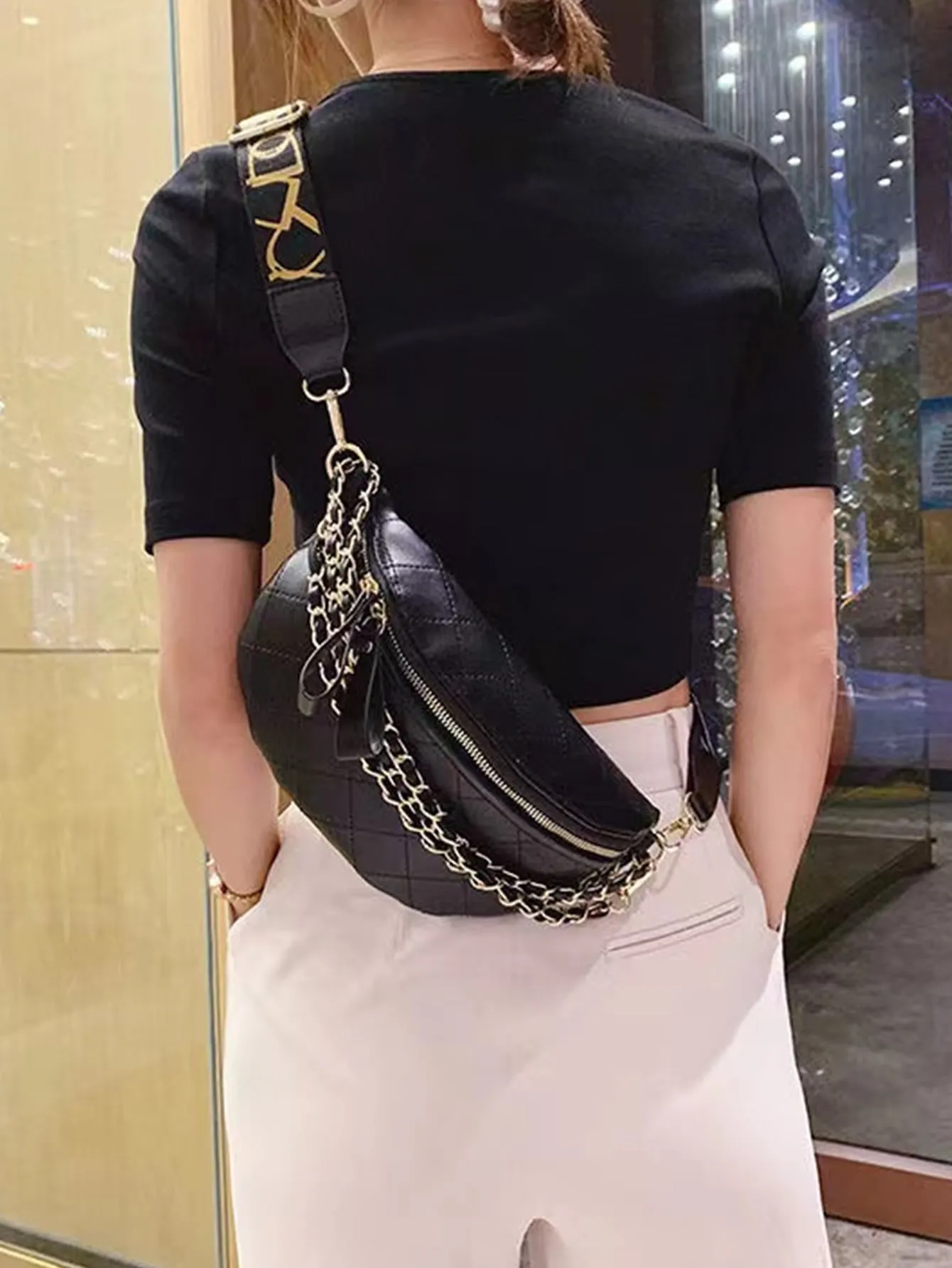 Quilted Chain Decor Waist Bag - Black