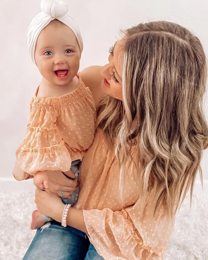 Savanna Off-the-Shoulder Dot Top - Pretty 'n Peach