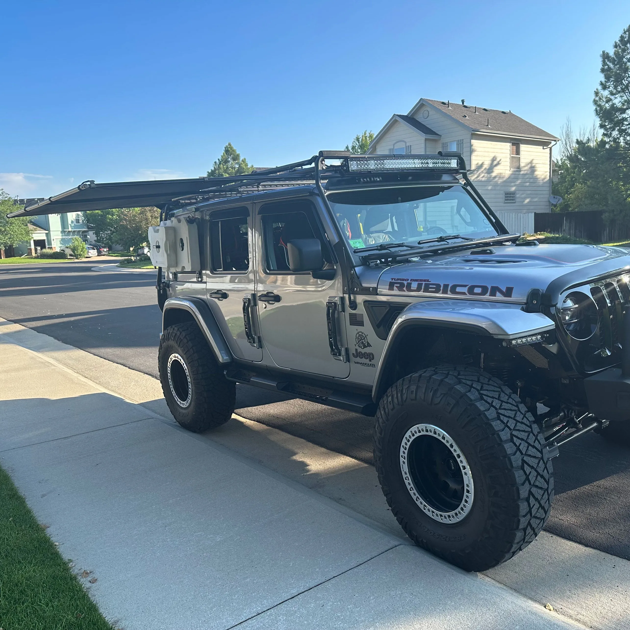 Sir-Shade™ Telescoping Awning System JL 4-Door for Gobi Rack