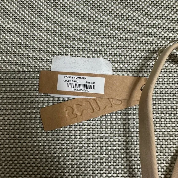 Skims unlined underwire bra NWT size 34C SAND