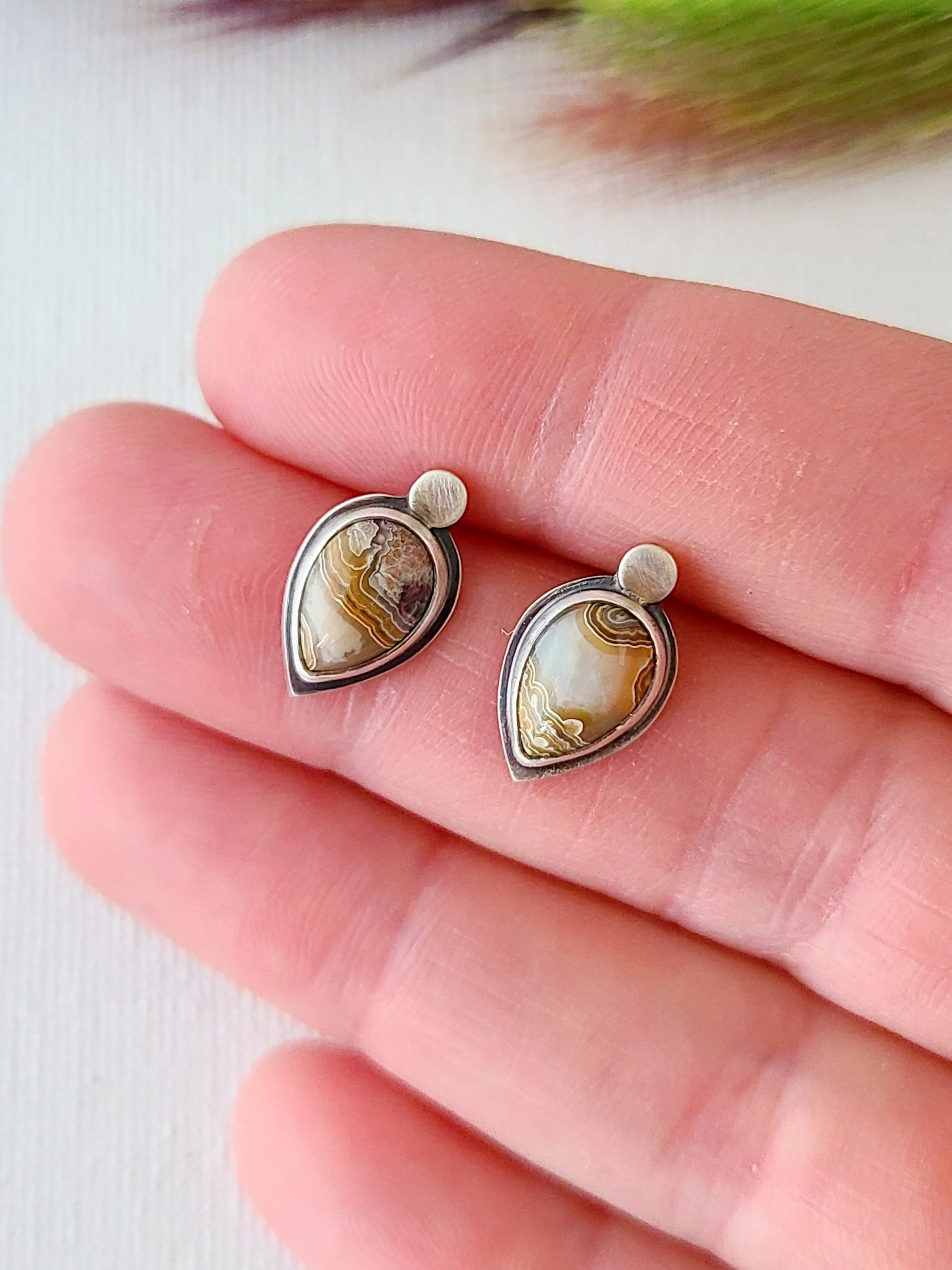 Skipping Stones stud earrings with Crazy Lace Agate