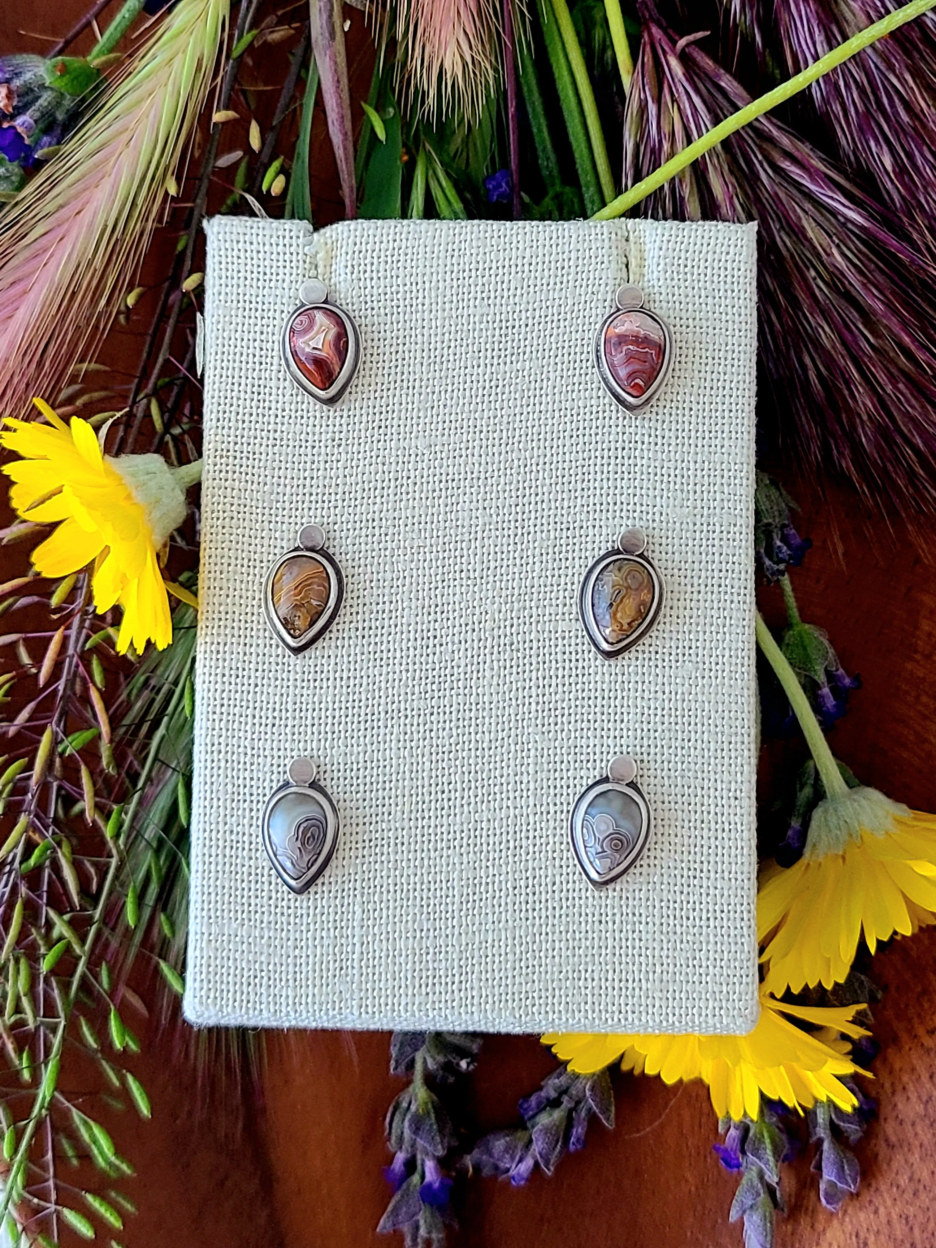 Skipping Stones stud earrings with Crazy Lace Agate