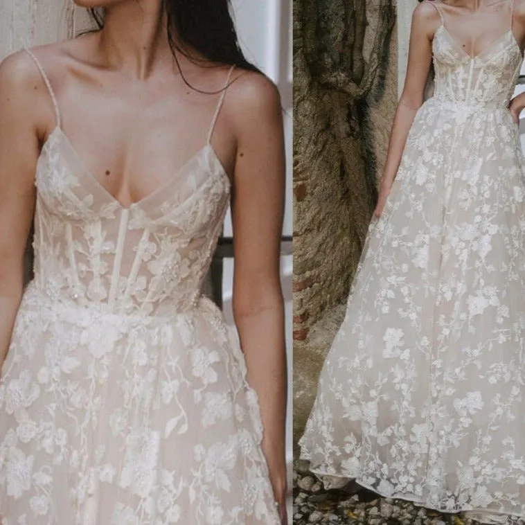 Sling Embroidered Lace French Trail Wedding Dress