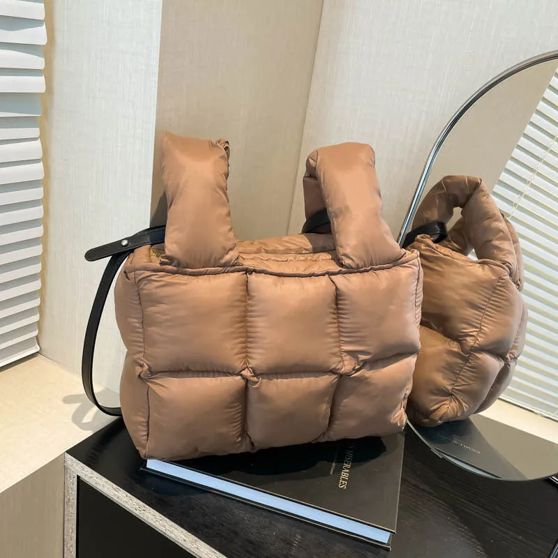 Soft Down Handbag for Women, Cotton-Padded Coat Bag, Fashionable Padded Single-Shoulder Bag, Space-Style Bag, New Style Crossbody Bag C-241219-1