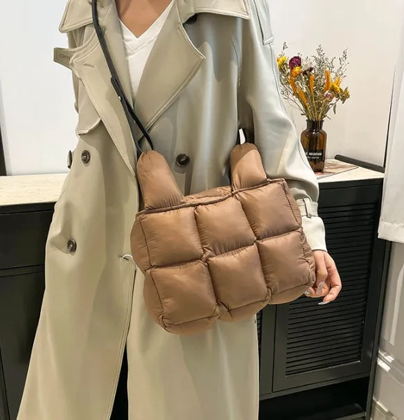 Soft Down Handbag for Women, Cotton-Padded Coat Bag, Fashionable Padded Single-Shoulder Bag, Space-Style Bag, New Style Crossbody Bag C-241219-1
