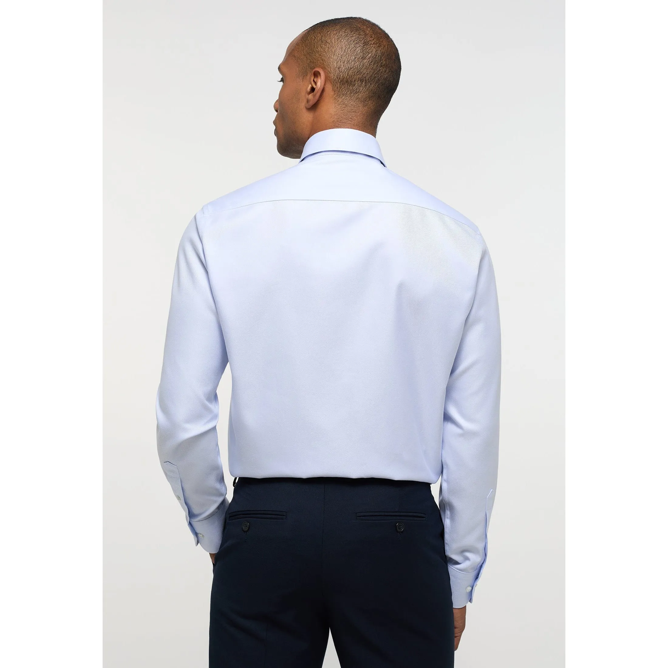 STRUCTURED TWILL MODERN FIT CUTAWAY COLLAR