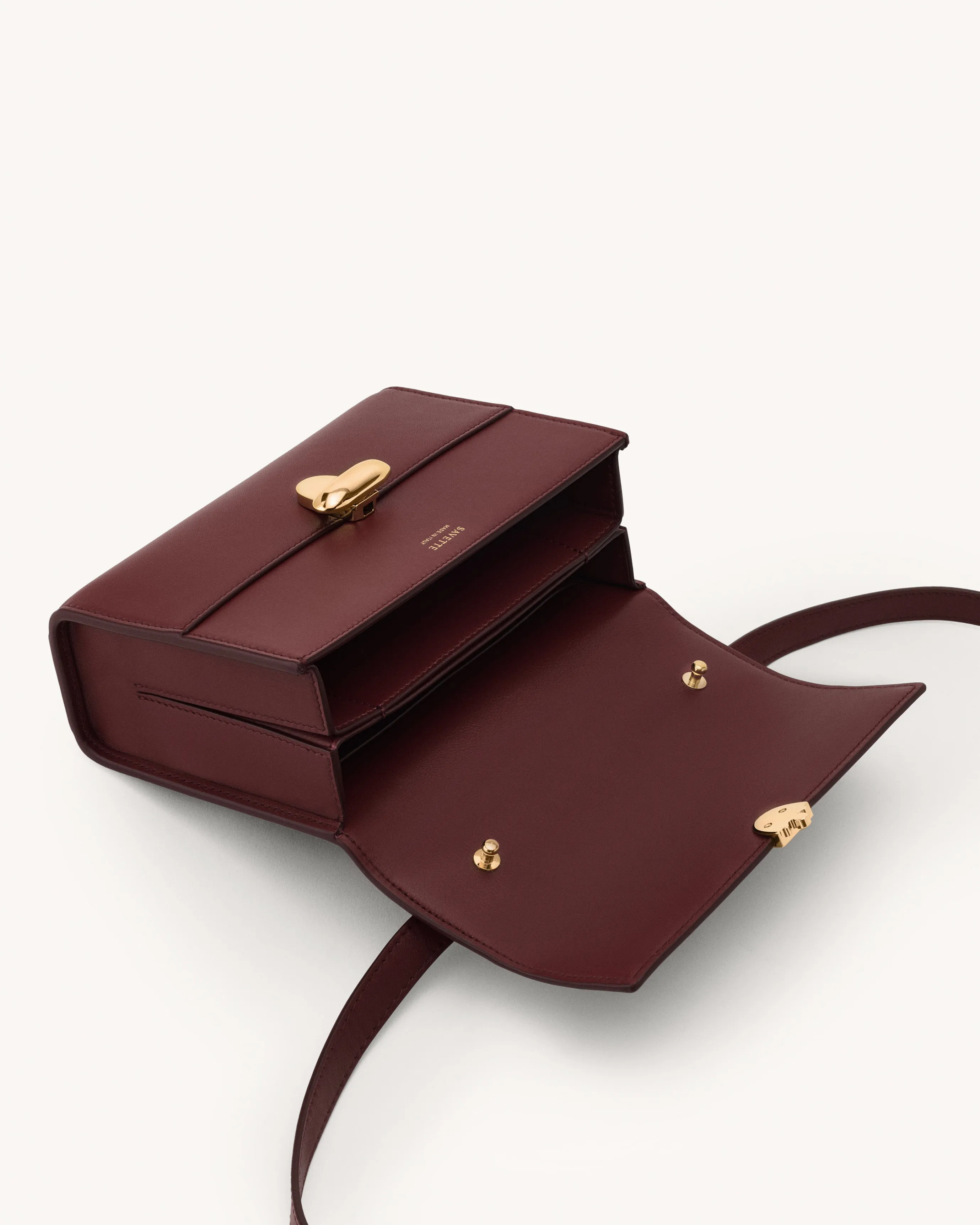 Symmetry 19 in Wine Leather
