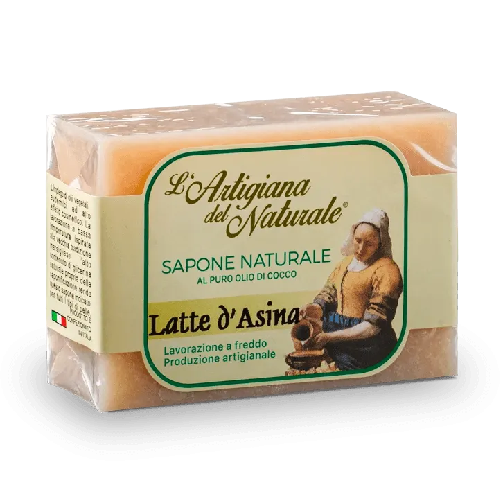 The artisan of the natural clutch bag with organic donkey milk line products
