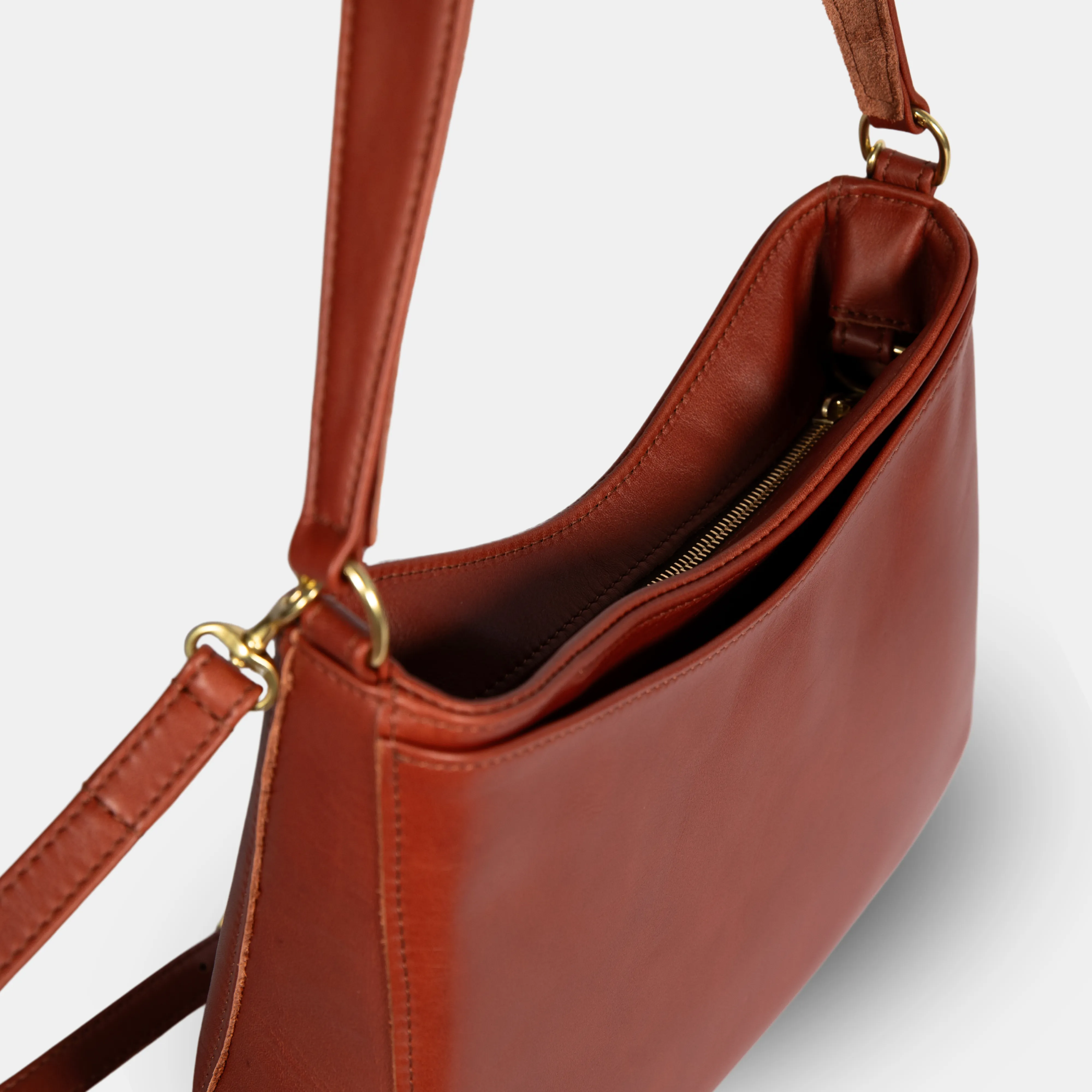The Petite Kinsley Crossbody