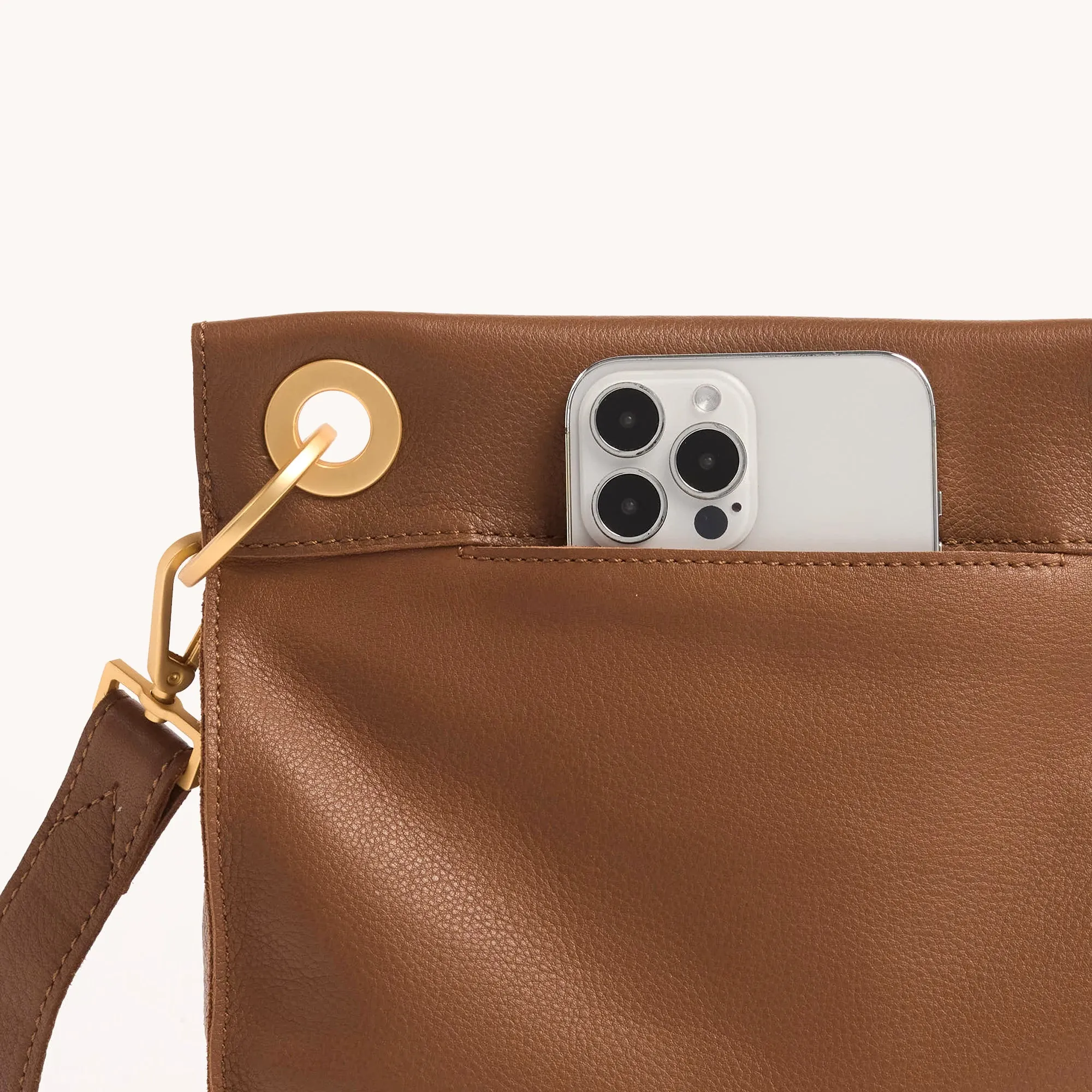 Tony | Mahogany Pebble/Brushed Gold Red Zip | Med