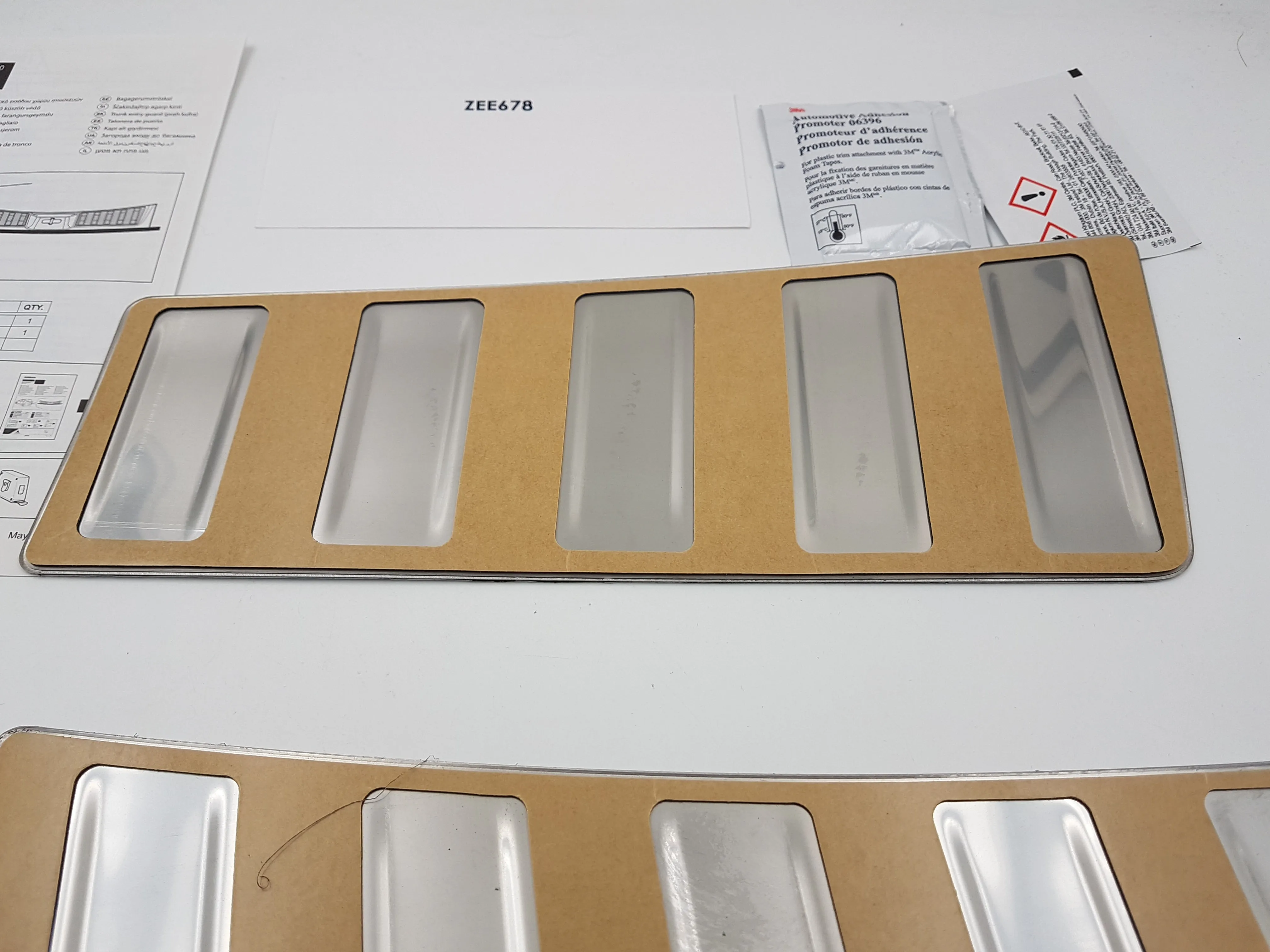 Umbral de Maletero de aluminio ORIGINAL Nissan X-Trail 2013-2023 KE9674C520