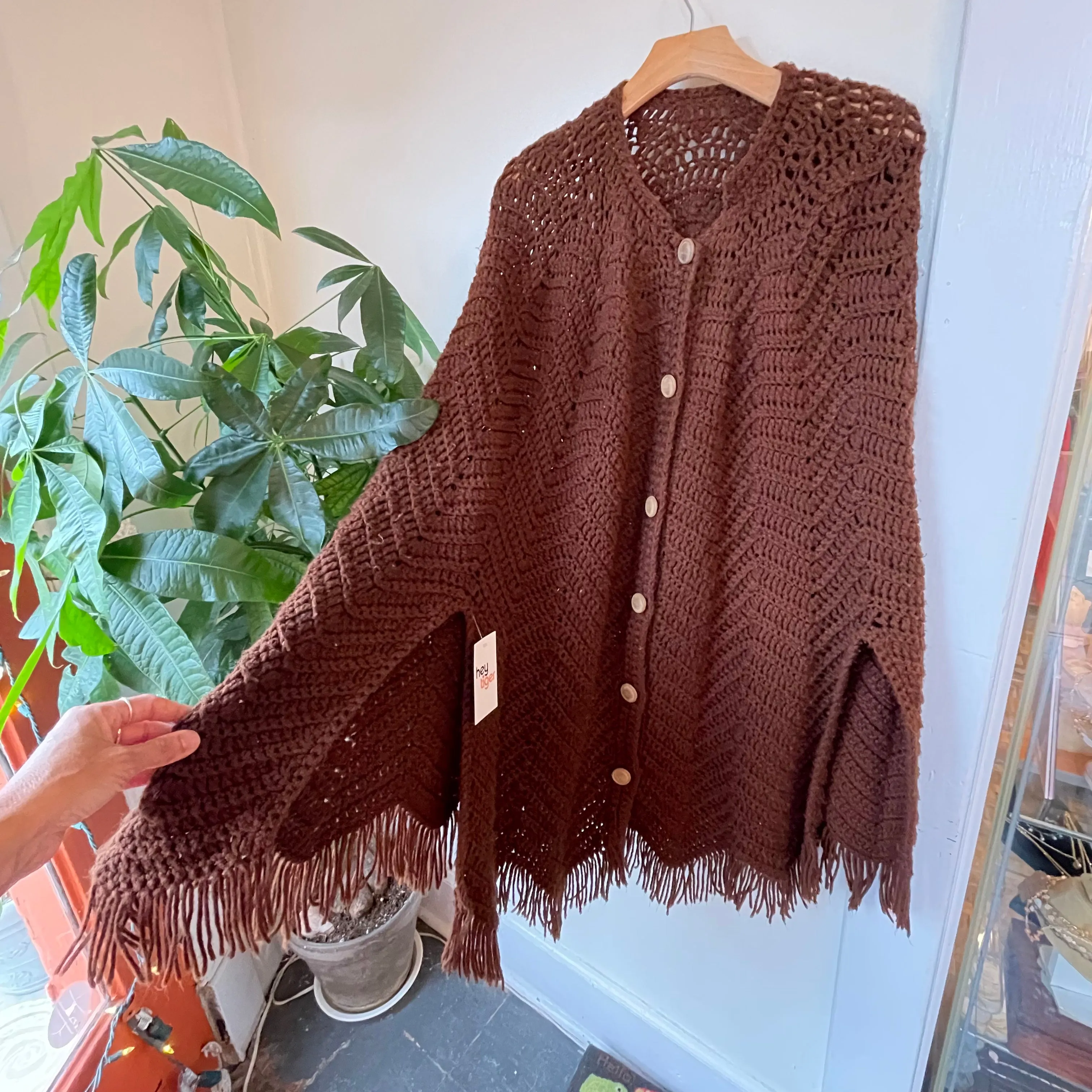 Vintage 60s 70s folk sweater knit PONCHO cape Wrap. Woven Shawl Boho Bohemian Kimono Coat // One Size (ht2395)