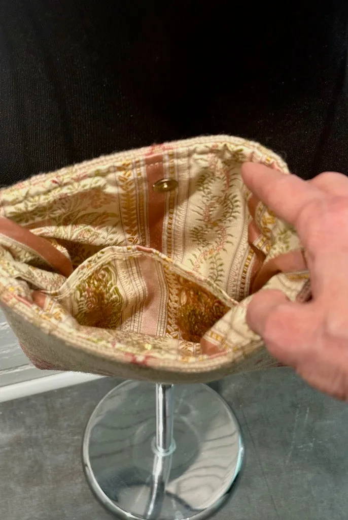 VINTAGE ROSE TAPESTRY SMALL  Handbag